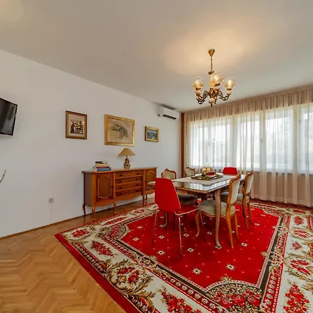 Apartment Croatia With With Jacuzzi Trogir